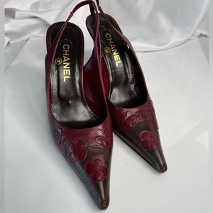 Chanel dual color slingback 39